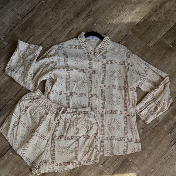 Petal & Pup Penny Cream Gold-tone Sun Geo Patterned Matching Shirt Short Set - Picture 5 of 16